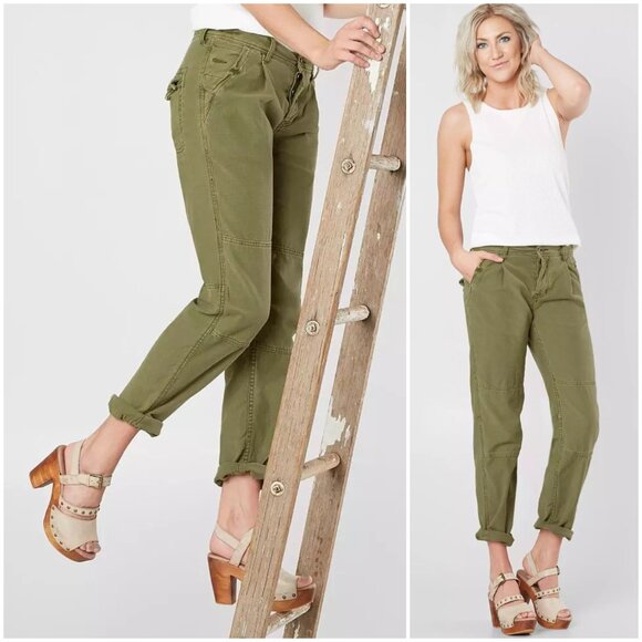 Free People Utility Boyfriend Cropped Pants Trousers in Moss Green size 25 - Picture 1 of 13